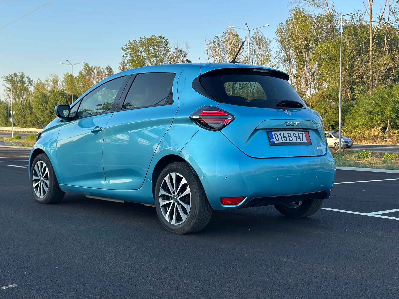 Renault Zoe R135 INTENSE CCS 52kw Гаранция 91% SoH Термопомпа, снимка 6 - Автомобили и джипове - 56047412