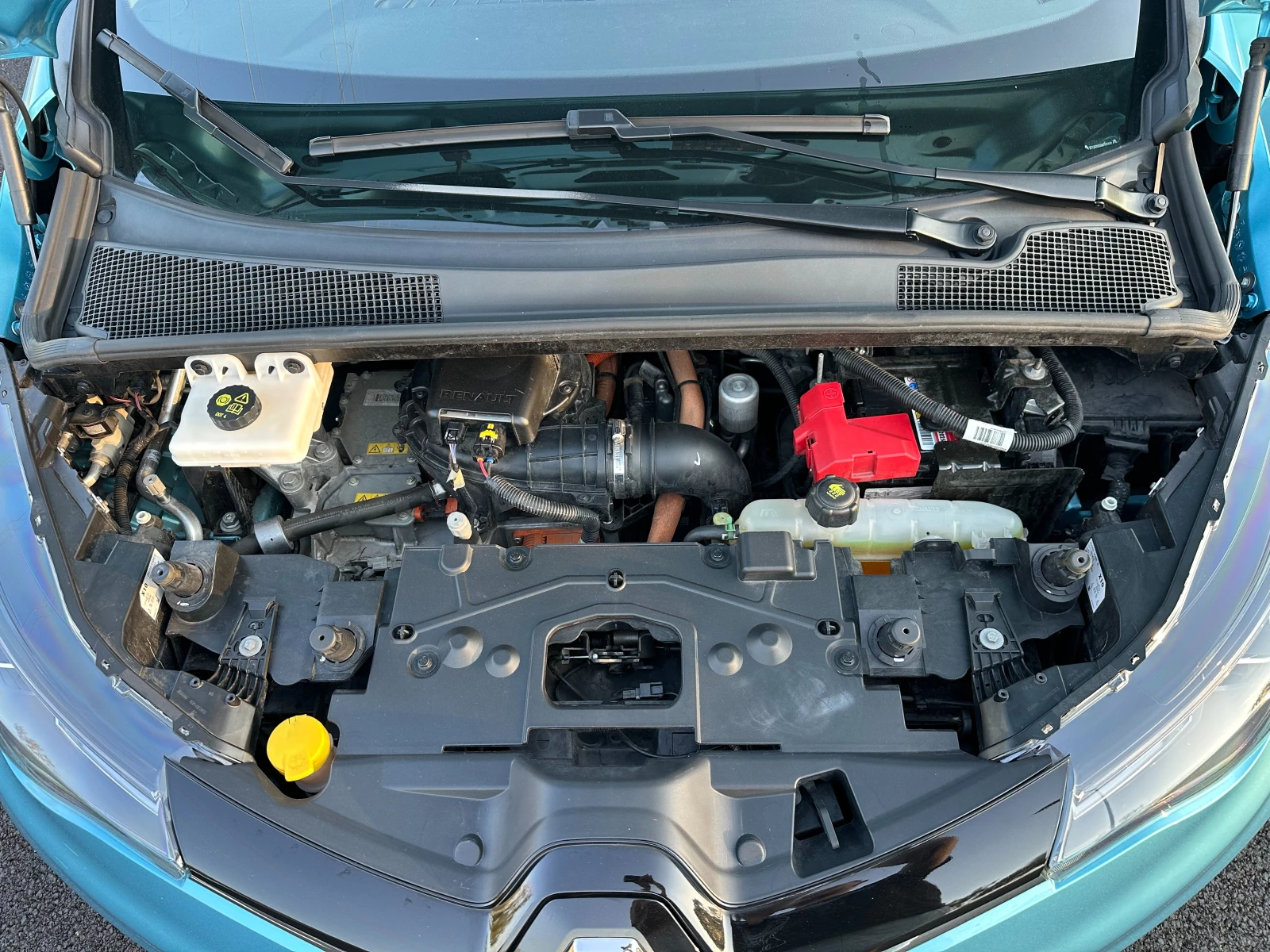Renault Zoe R135 INTENSE CCS 52kw Гаранция 91% SoH Термопомпа, снимка 10 - Автомобили и джипове - 56047412