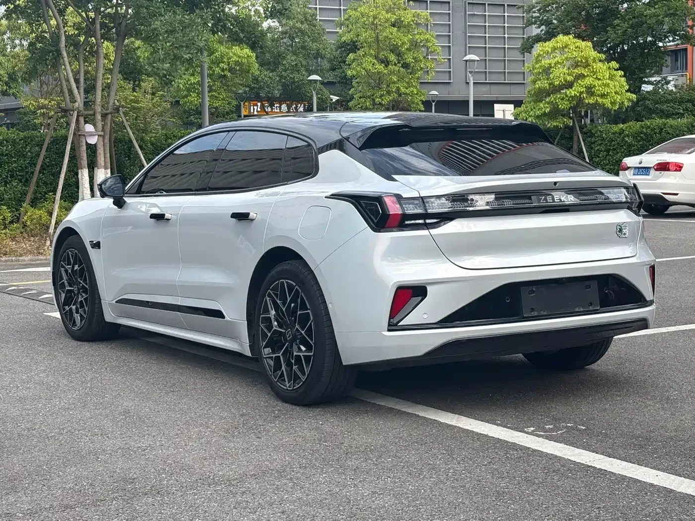 Zeekr 001 WE Edition 100kWh RWD | 360 ������ | ��������� |  | Mobile.bg � ����������� 15