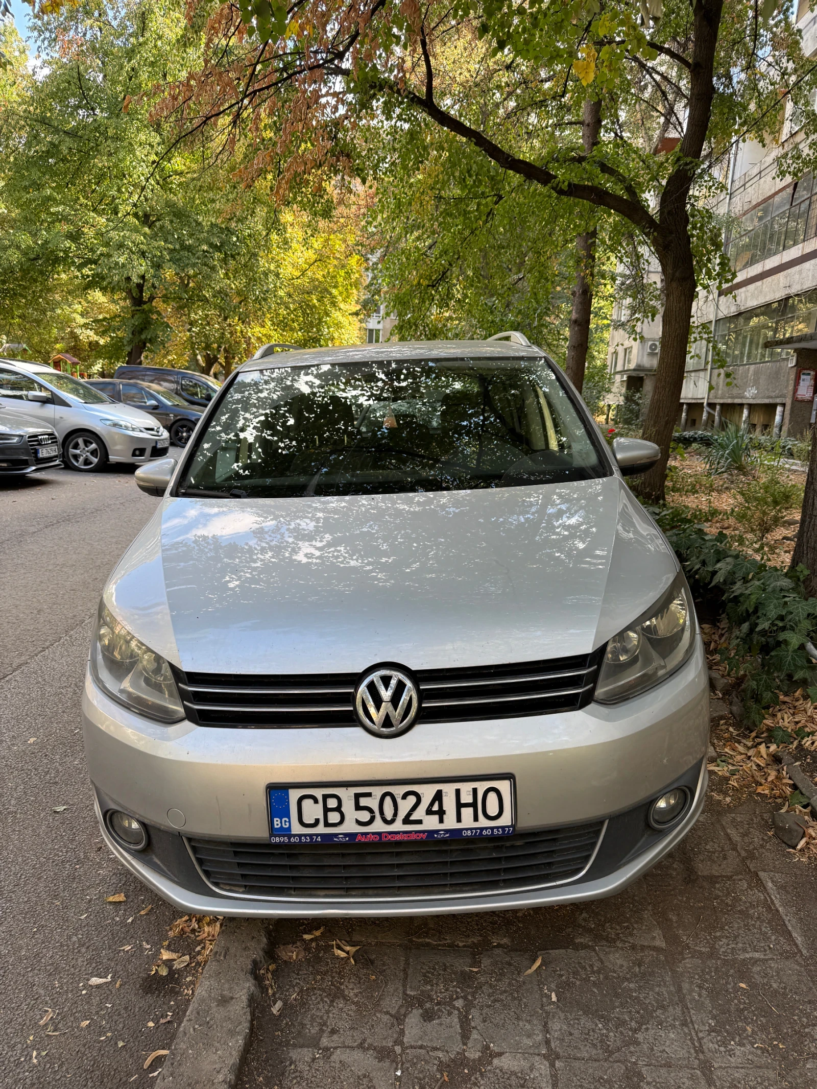 VW Touran, снимка 2 - Автомобили и джипове - 56527082