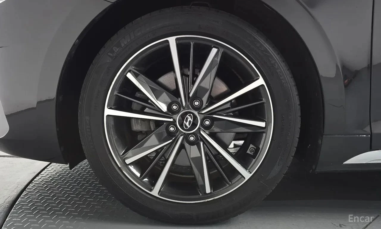 Hyundai Grandeur, снимка 4 - Автомобили и джипове - 56723719