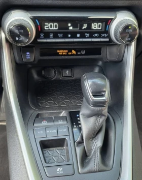 Toyota Rav4 LE AWD, снимка 9