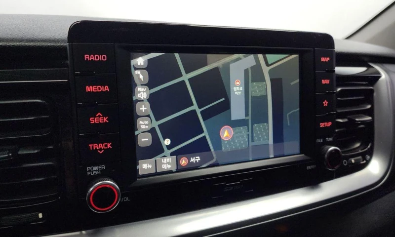 Kia Stonic Diesel 1.6 Prestige * НАЙ-ДОБРА ЦЕНА В БЪЛГАРИЯ* , снимка 14 - Автомобили и джипове - 52112095