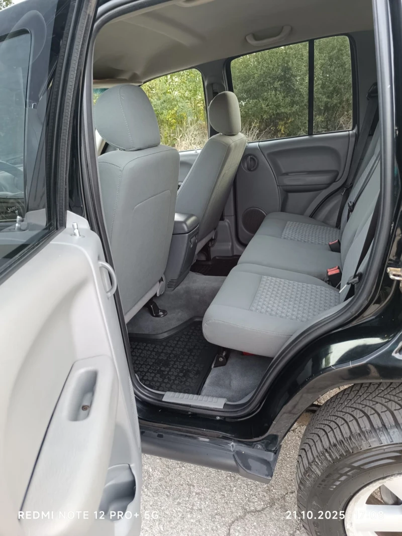 Jeep Cherokee, снимка 2 - Автомобили и джипове - 52728494