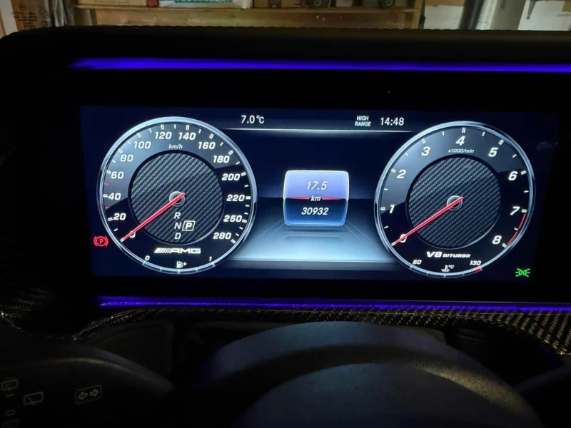 Mercedes-Benz G 63 AMG * CARFAX * БЕЗ ПЪРВОНАЧАЛНА ВНОСКА, снимка 8 - Автомобили и джипове - 53072774