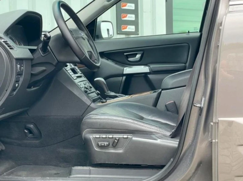 Volvo Xc90 2.5t LPG, снимка 6 - Автомобили и джипове - 53087726