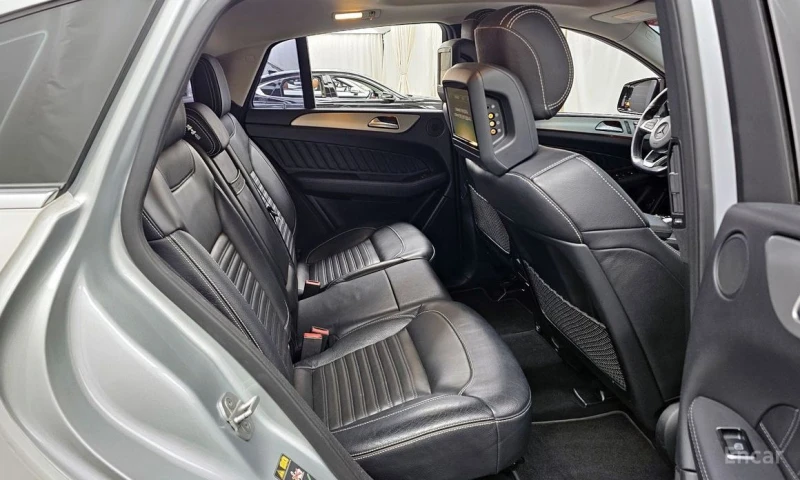 Mercedes-Benz GLE 350, снимка 12 - Автомобили и джипове - 53213535