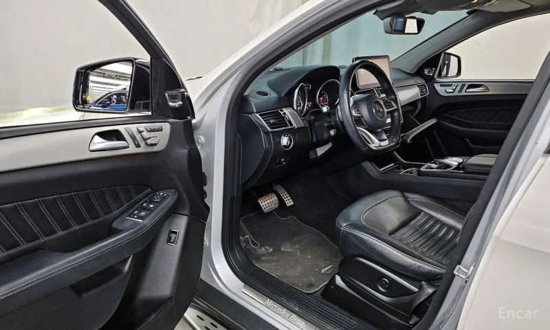 Mercedes-Benz GLE 350, снимка 10 - Автомобили и джипове - 53213535
