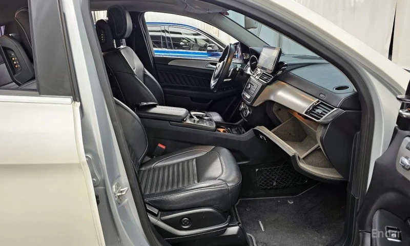 Mercedes-Benz GLE 350, снимка 11 - Автомобили и джипове - 53213535