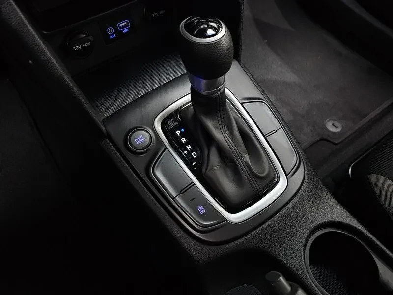 Hyundai Kona 1.6 2Wd Smart, снимка 9 - Автомобили и джипове - 53764938