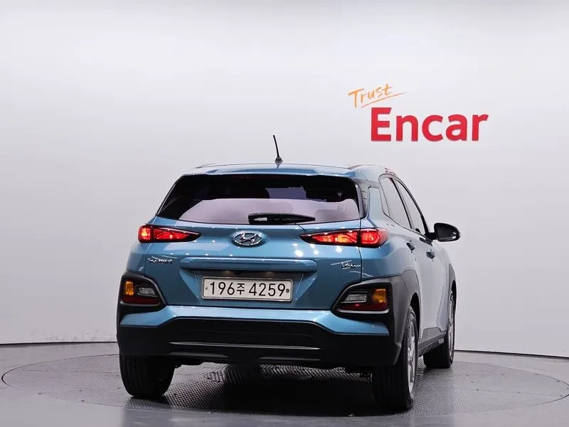 Hyundai Kona 1.6 2Wd Smart, снимка 4 - Автомобили и джипове - 53764938