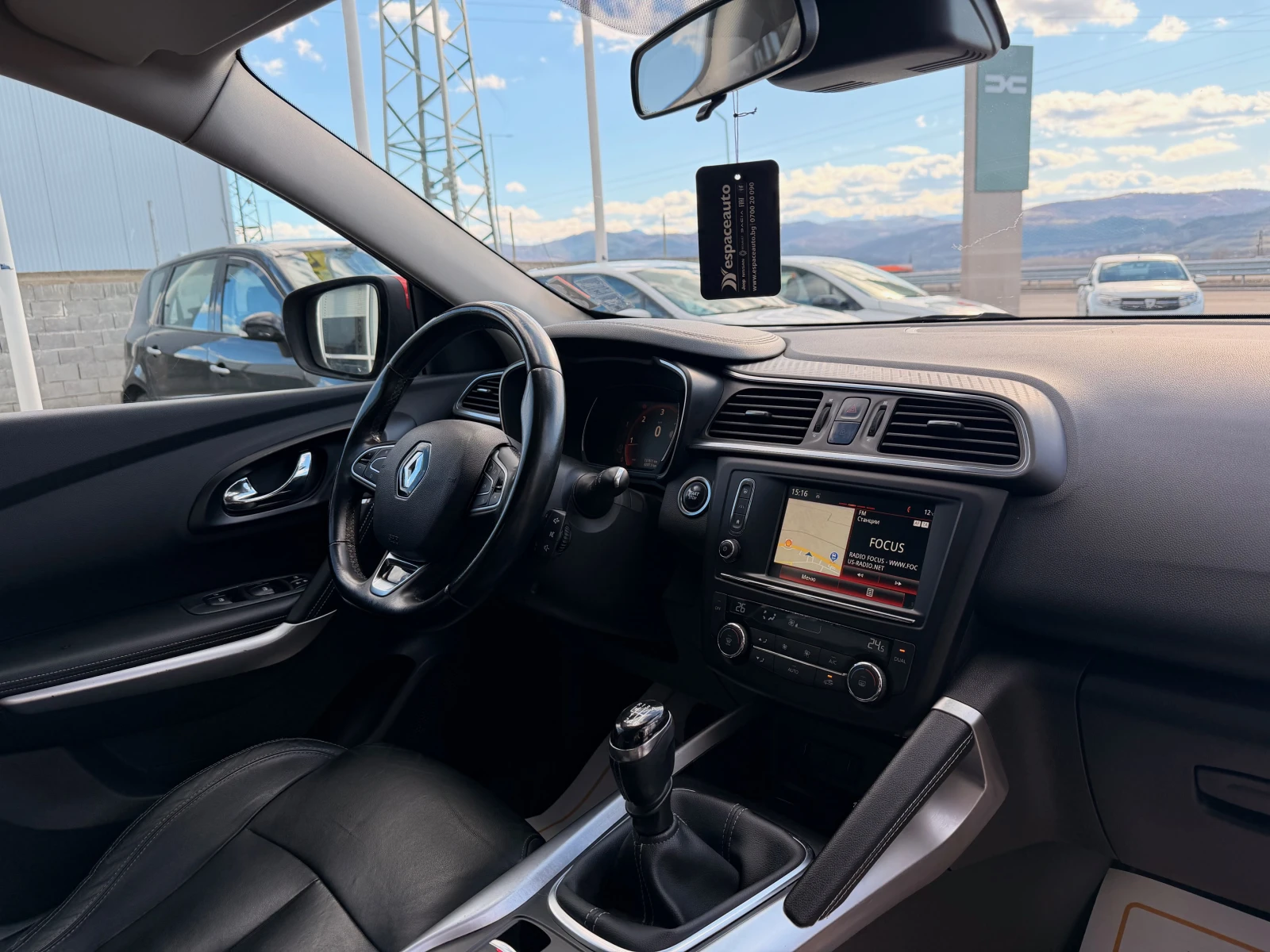 Renault Kadjar 1.6 dCI/ 130 к.с. / 4х4, снимка 9 - Автомобили и джипове - 53623381