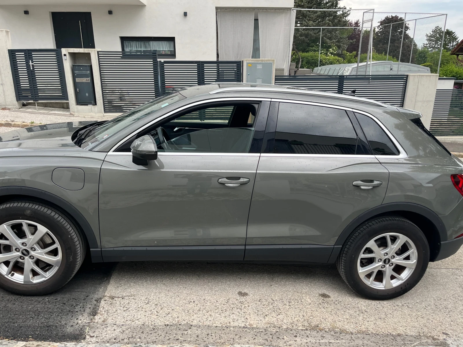 Audi Q3 1.4 45 TFSi e, снимка 3 - Автомобили и джипове - 54576377