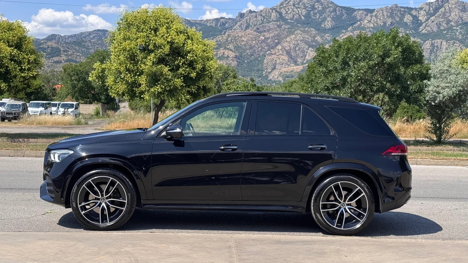 Mercedes-Benz GLE 400 d AMG 4MATIC * Night* Airtmatic* FULL* , снимка 2 - Автомобили и джипове - 55184421