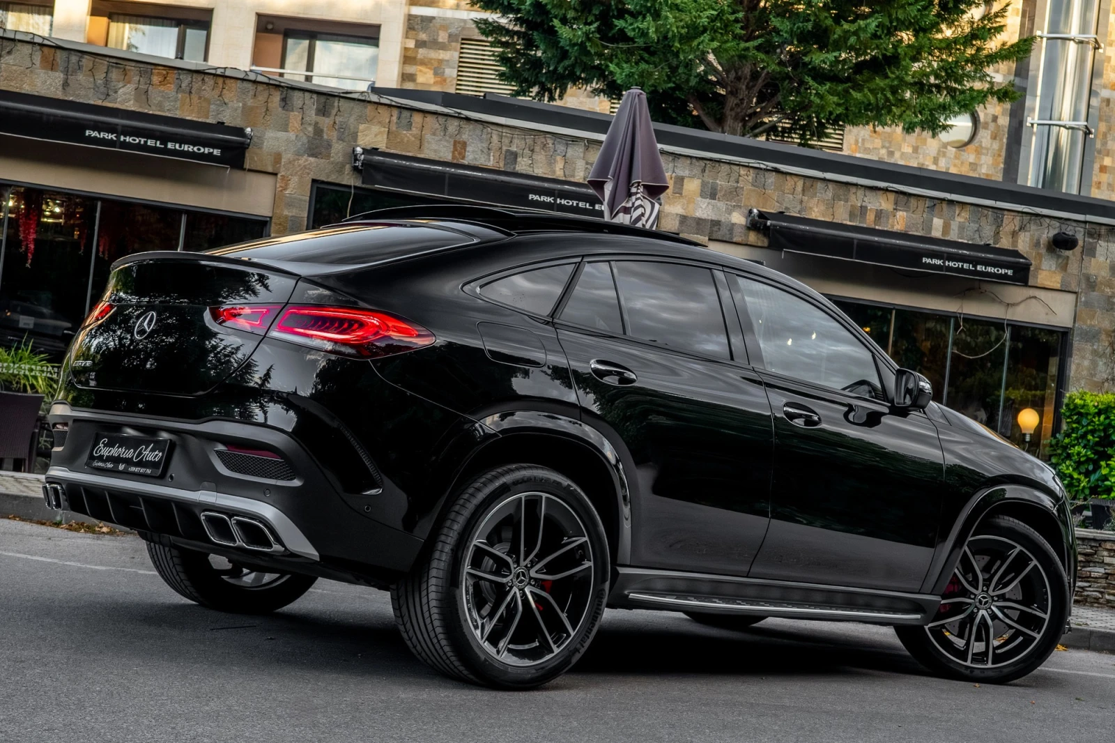 Mercedes-Benz GLE 350 d* 4MATIC* COUPE* DESIGNO* PANORAMA* LIMITED* 3XTV, снимка 4 - Автомобили и джипове - 55620363