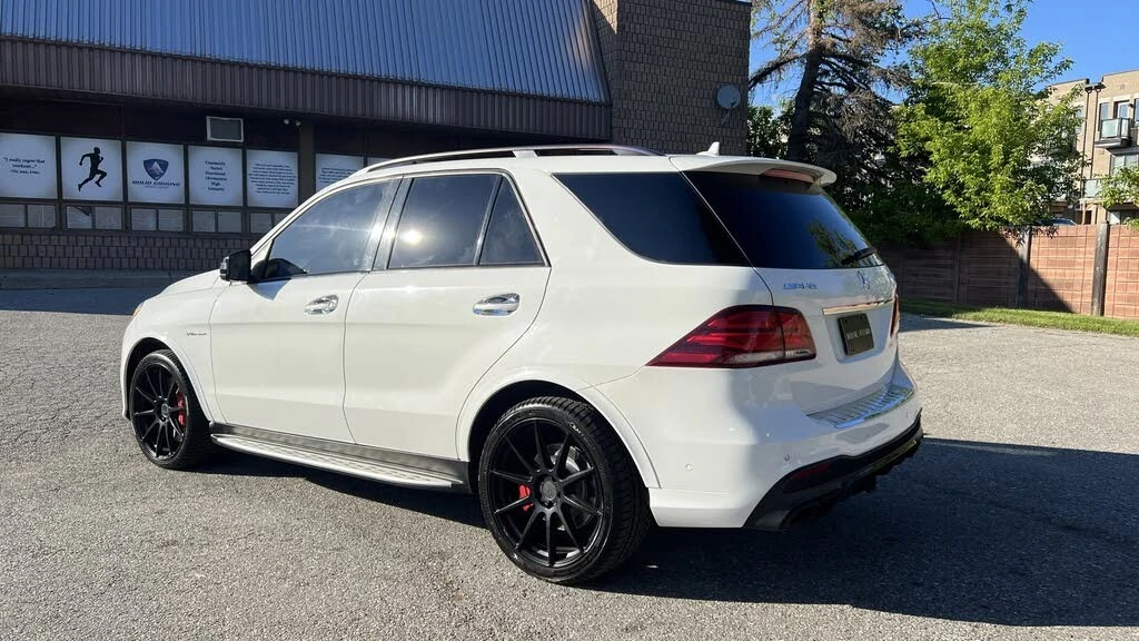 Mercedes-Benz GLE 63 S AMG Дистроник * 360  * АвтоКредит (ЦЕНА ДО БГ), снимка 5 - Автомобили и джипове - 56187054