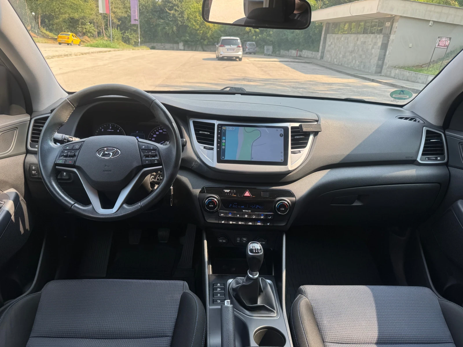 Hyundai Tucson, снимка 14 - Автомобили и джипове - 56247089