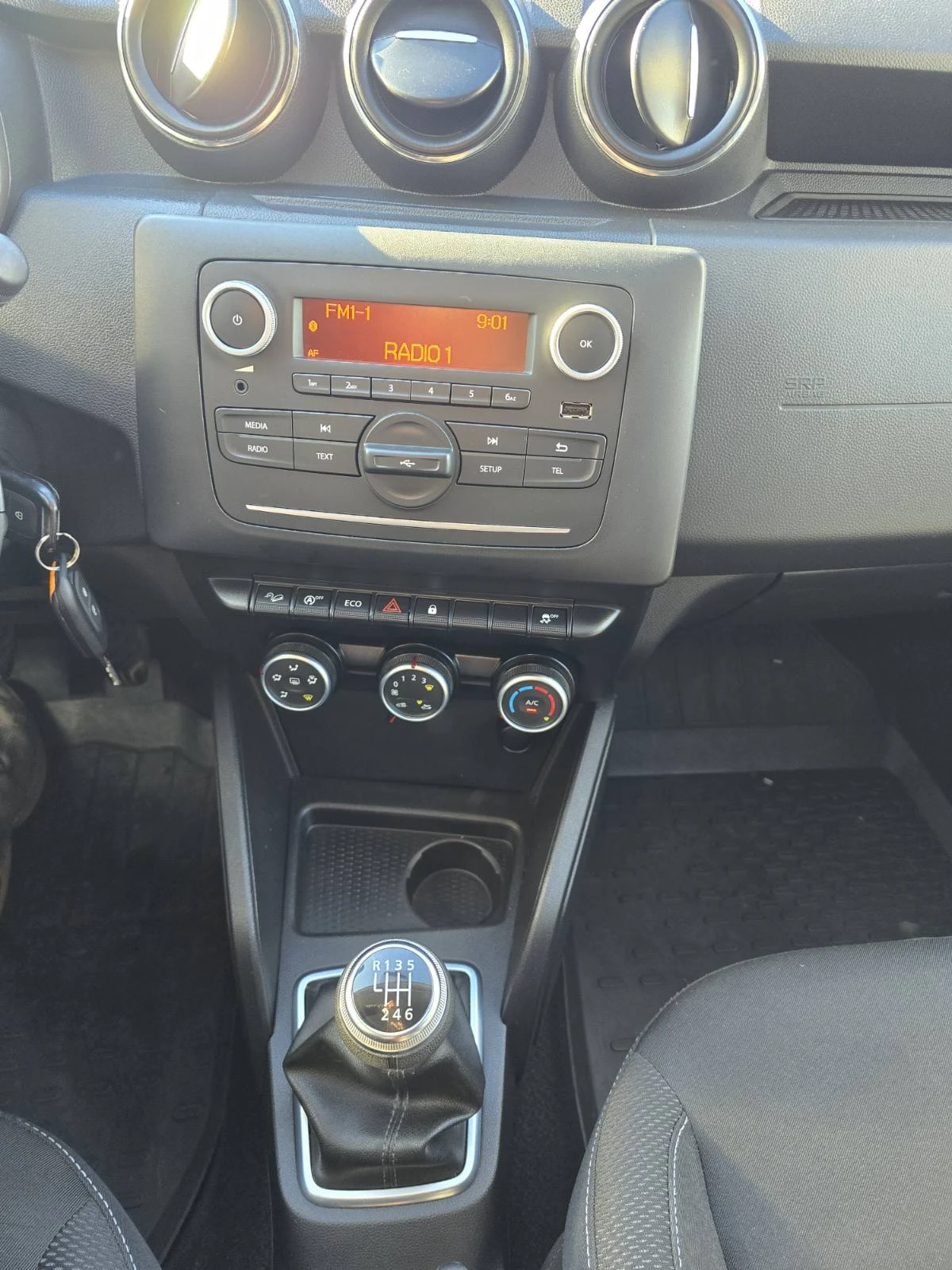 Dacia Duster dCi 115 �.�. ����� 4x4 Stop & Start N1 | Mobile.bg � ����������� 10