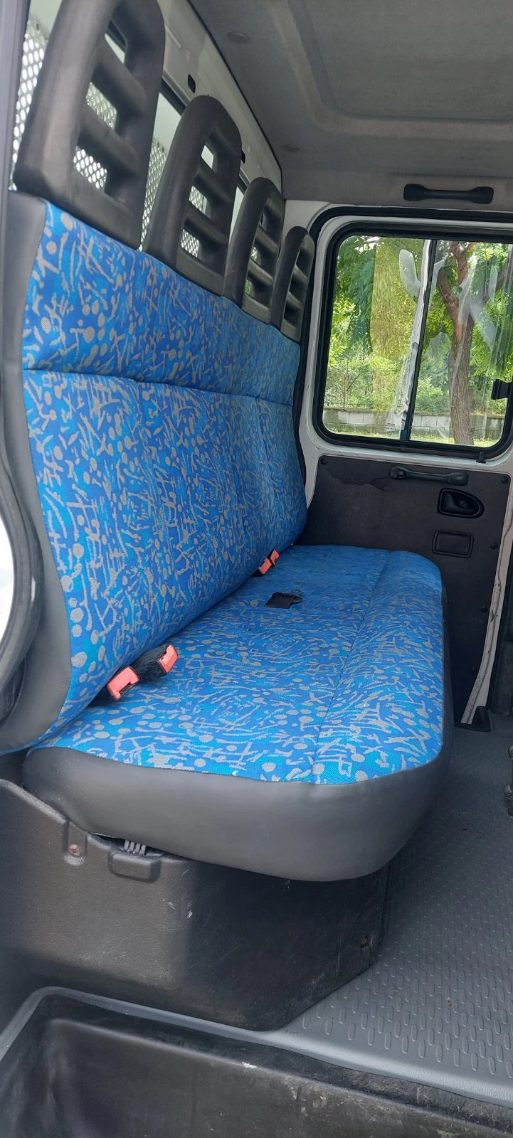 Iveco 35c13 2.8 jtd тристранен, снимка 13 - Бусове и автобуси - 54755993
