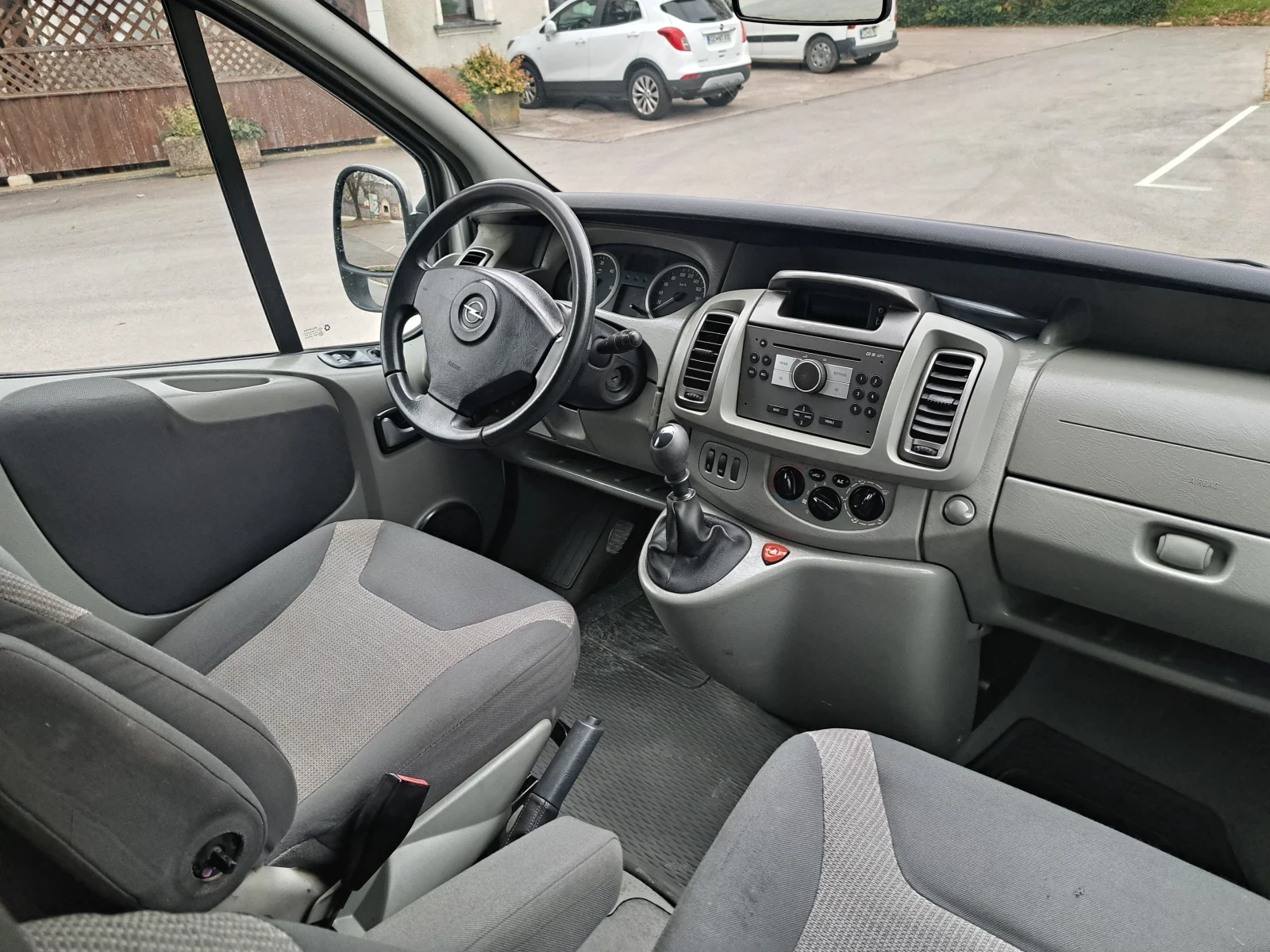 Opel Vivaro 2.5 dci - изображение 7