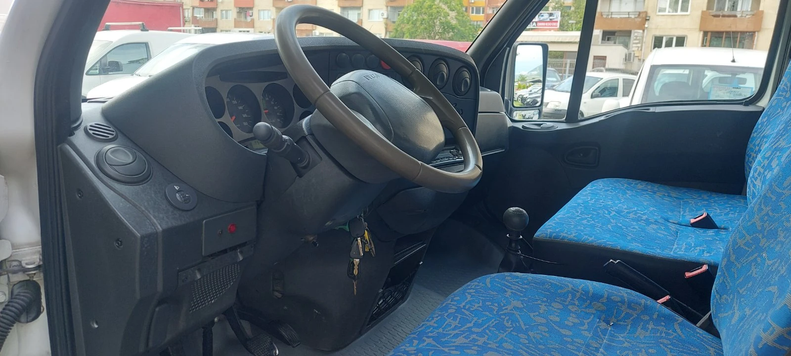 Iveco 35c13 2.8 jtd тристранен, снимка 6 - Бусове и автобуси - 54755993