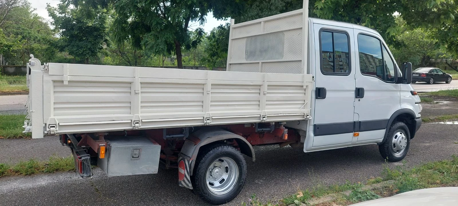 Iveco 35c13 2.8 jtd тристранен, снимка 11 - Бусове и автобуси - 54755993