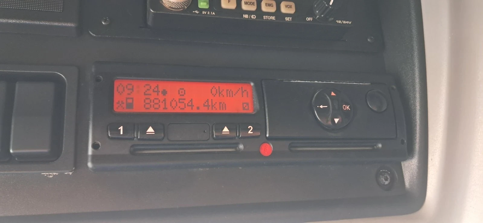 Renault Premium ADR Клас 1, снимка 8 - Камиони - 54345302