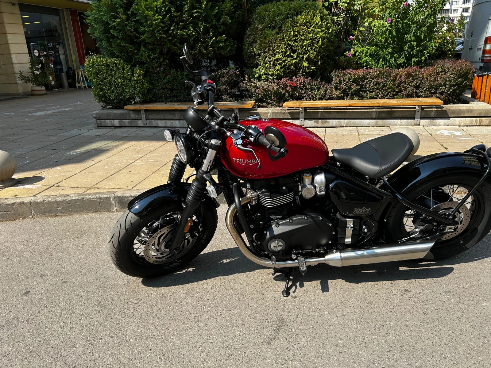 Triumph Bonneville  - изображение 2