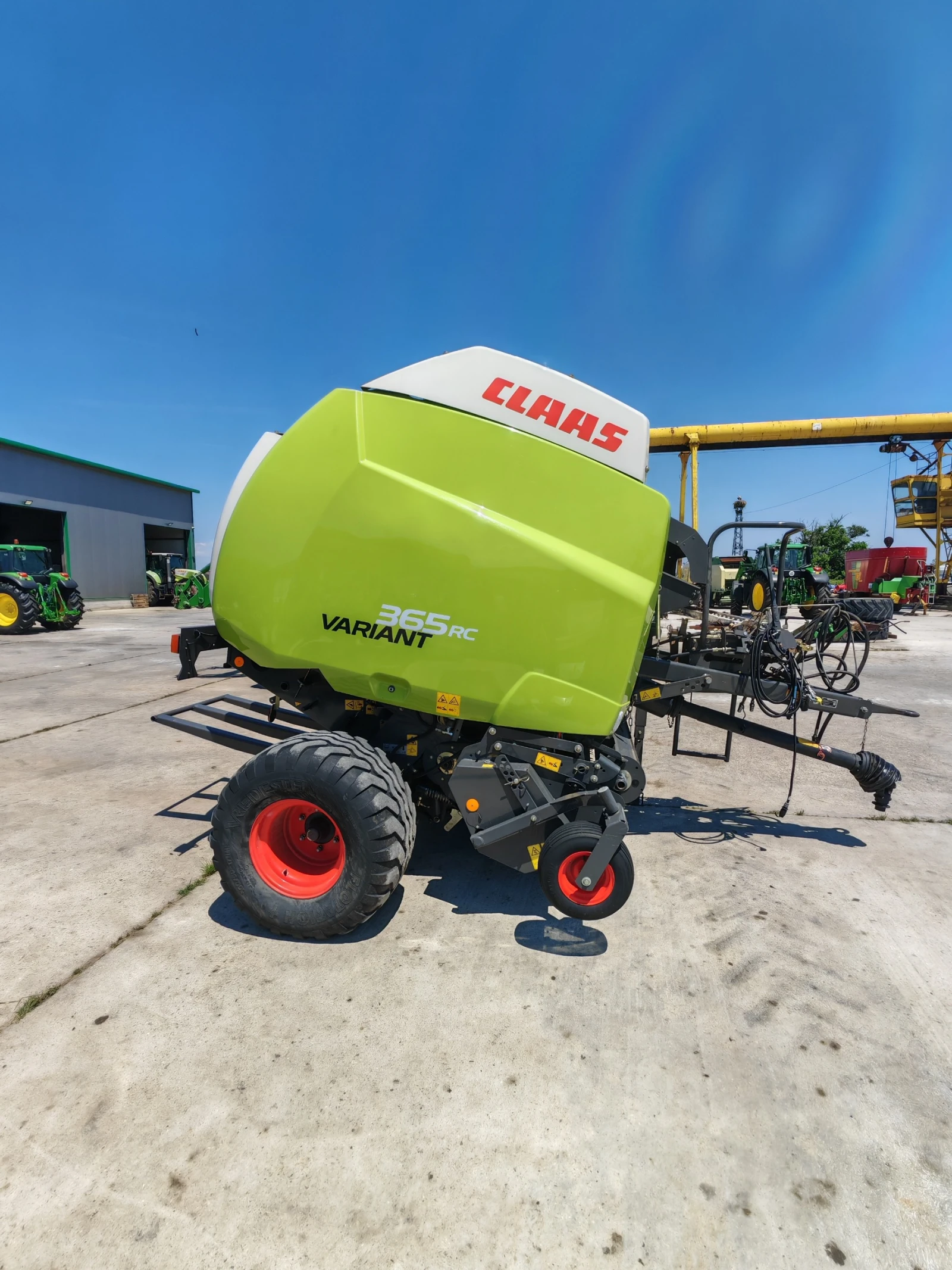 Балировачка Claas Variant 365RC лизинг с първоначална вноска 20 %