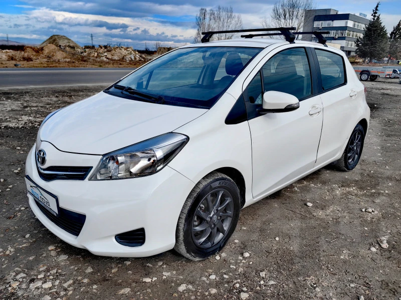 Toyota Yaris 1.0 БЕНЗИН  70 К.С !НАВИГАЦИЯ! УНИКАТ! ПРОДАДЕН , снимка 3 - Автомобили и джипове - 43976373