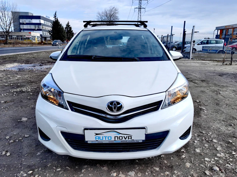 Toyota Yaris 1.0 БЕНЗИН  70 К.С !НАВИГАЦИЯ! УНИКАТ! ПРОДАДЕН , снимка 2 - Автомобили и джипове - 43976373