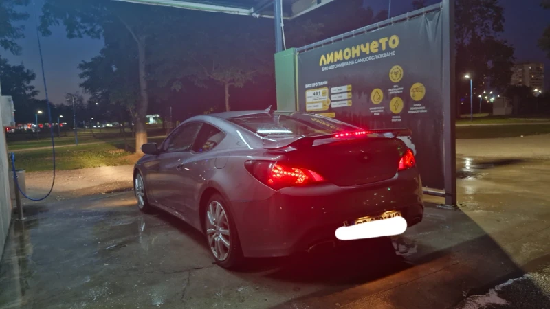 Hyundai Genesis, снимка 6 - Автомобили и джипове - 47707045