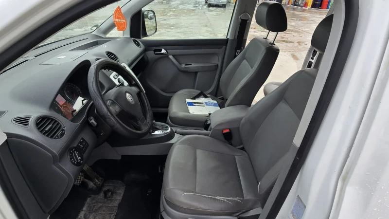 VW Caddy 1.9 TDI, снимка 14 - Автомобили и джипове - 48397394