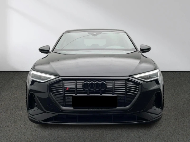 Audi E-Tron S Quattro = Black Optics Plus= Гаранция, снимка 1 - Автомобили и джипове - 48769560