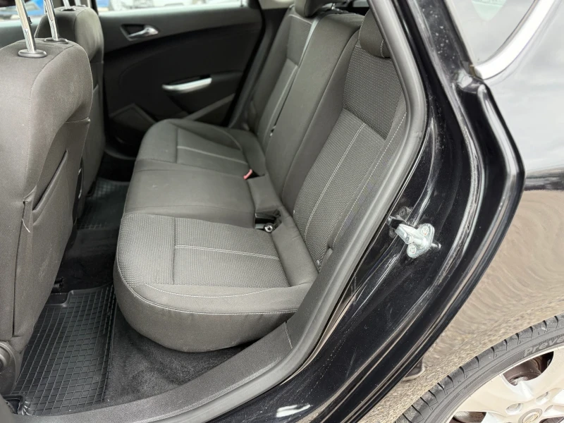 Opel Astra 1.7Cdti, снимка 12 - Автомобили и джипове - 49655141