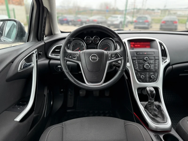 Opel Astra 1.7Cdti, снимка 10 - Автомобили и джипове - 49655141