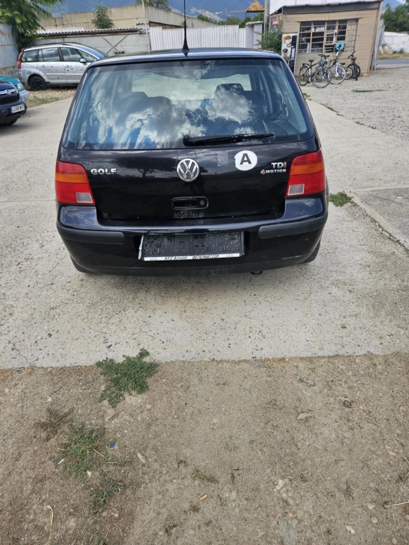 VW Golf Регистрирана всичко платено 5000лв, снимка 4 - Автомобили и джипове - 52442707