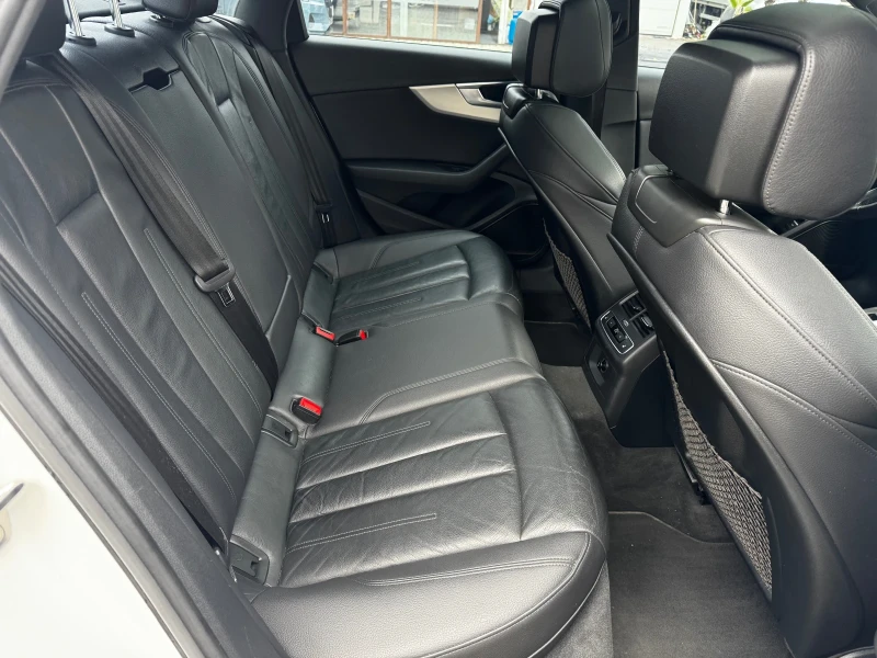 Audi A4 2.0L quattro Premium Plus S-Line Schiebedach, снимка 15 - Автомобили и джипове - 52019046