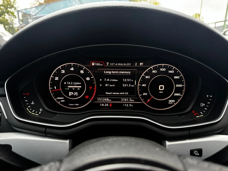 Audi A4 2.0L quattro Premium Plus S-Line Schiebedach, снимка 11 - Автомобили и джипове - 52019046