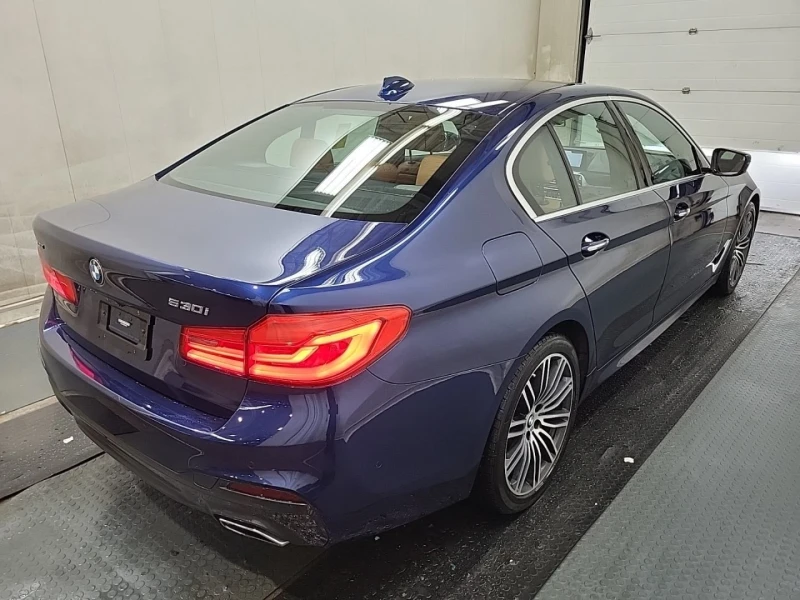 BMW 530 M-pkg* Xdrive* Harman/Kardon* Ambient* Пано* 360ca, снимка 4 - Автомобили и джипове - 52390509