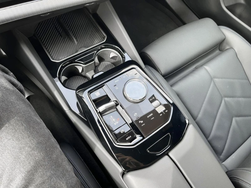 BMW 520 i/ M-SPORT/ LED/ H&K/ CAMERA/ , снимка 11 - Автомобили и джипове - 52610709