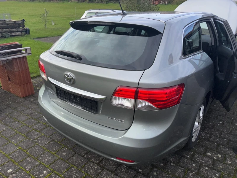 Toyota Avensis 1.8i 147кс * ГАРАНЦИЯ* FACE* , снимка 2 - Автомобили и джипове - 52747165