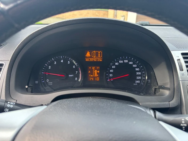 Toyota Avensis 1.8i 147кс * ГАРАНЦИЯ* FACE* , снимка 4 - Автомобили и джипове - 52747165
