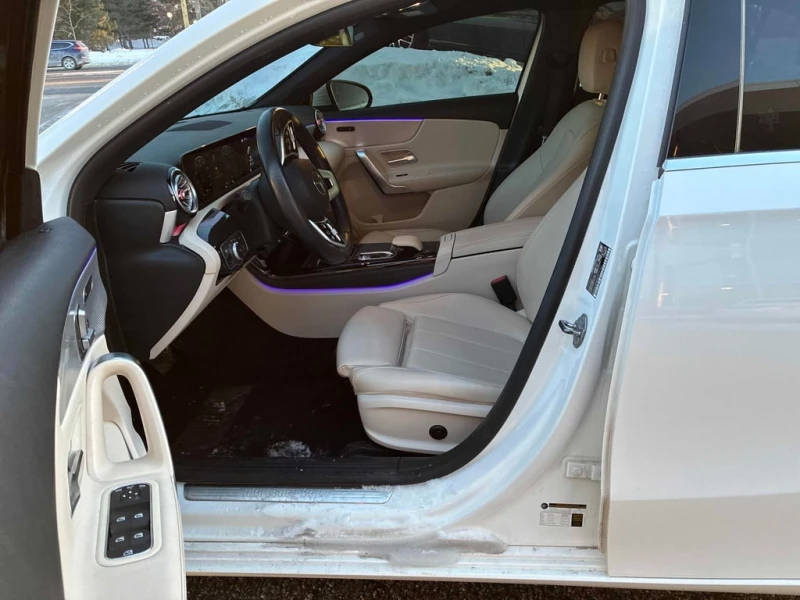 Mercedes-Benz A 250 * CARFAX * БЕЗ ПЪРВОНАЧАЛНА ВНОСКА, снимка 5 - Автомобили и джипове - 53309107