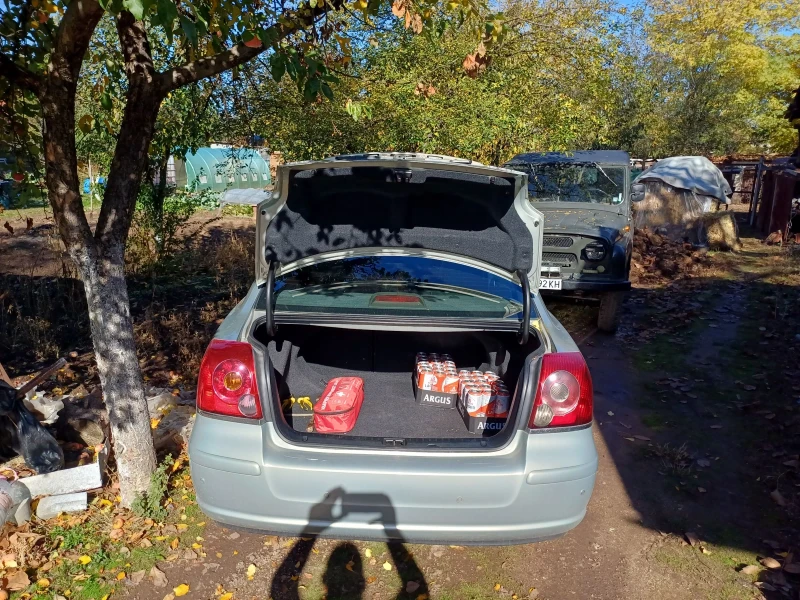 Toyota Avensis, снимка 3 - Автомобили и джипове - 53355404