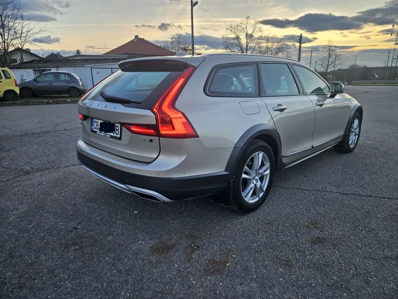 Volvo V90 Cross Country, снимка 3 - Автомобили и джипове - 53447632