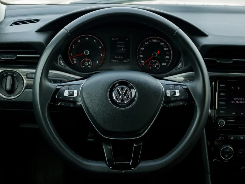 VW Passat * 2.0T* HIGHLINE* АвтоКредит* (ЦЕНА ДО БГ), снимка 9 - Автомобили и джипове - 53471903