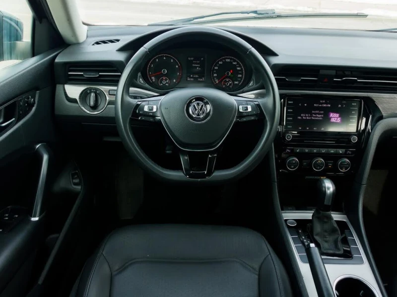 VW Passat * 2.0T* HIGHLINE* АвтоКредит* (ЦЕНА ДО БГ), снимка 8 - Автомобили и джипове - 53471903