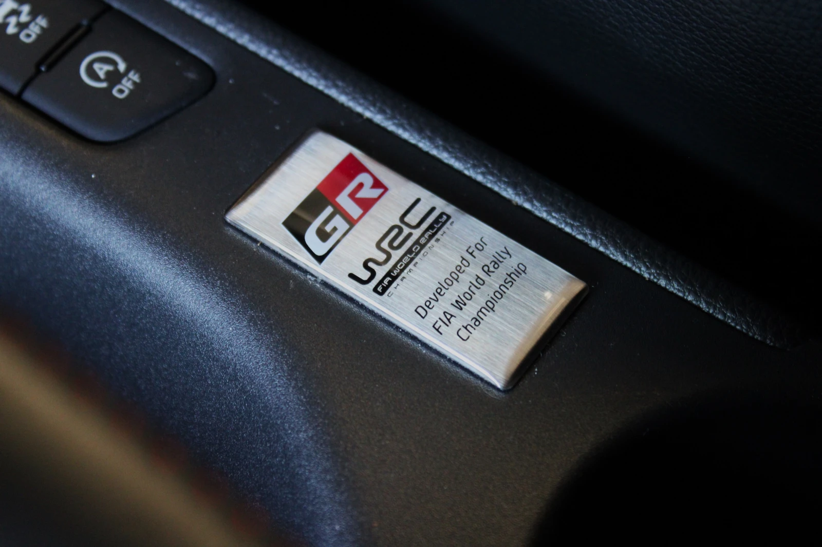 Toyota Yaris GR FOUR CARBON KEYLESS 261HP CAM  | Mobile.bg   15