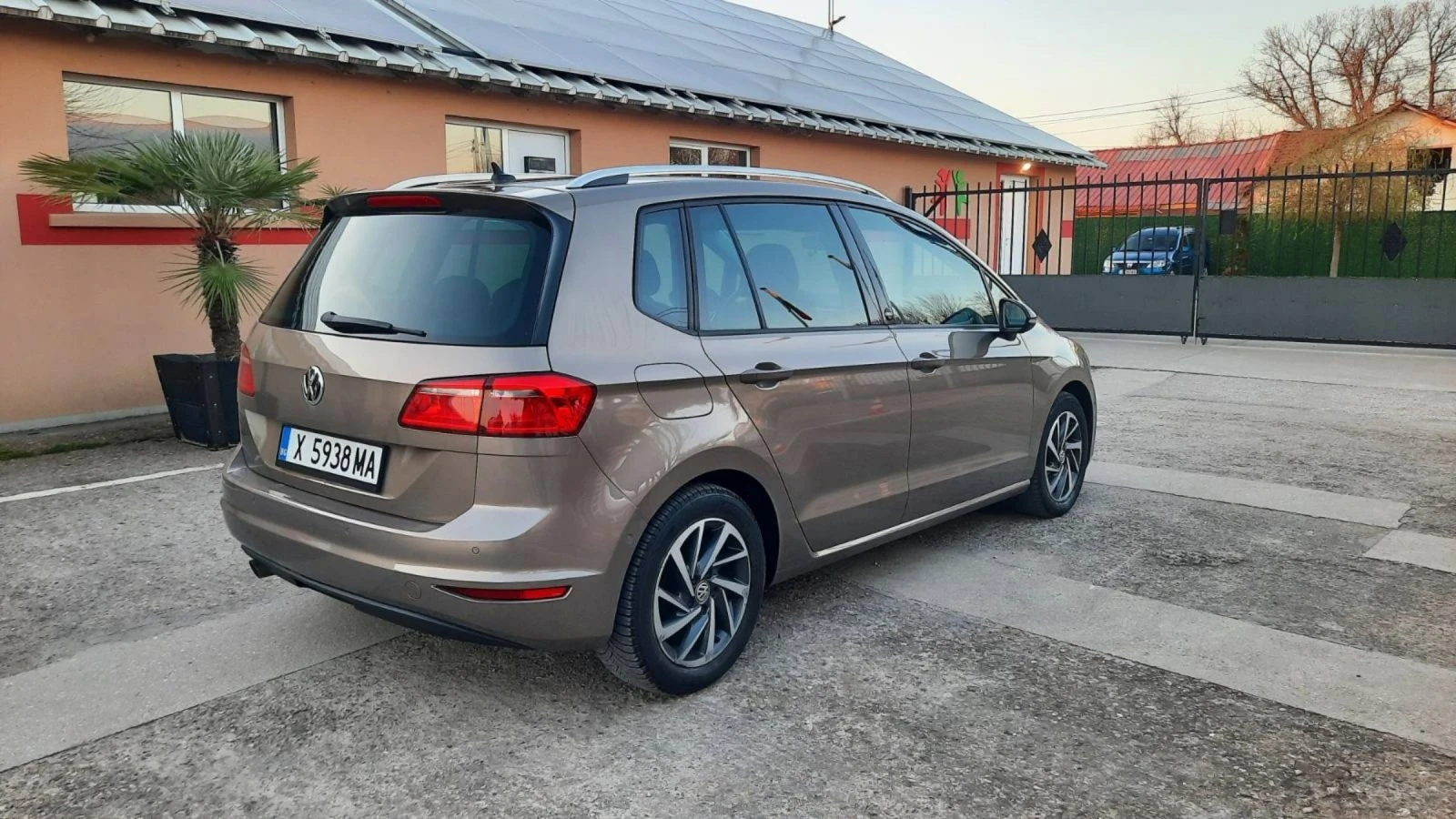 VW Golf SPORTSVAN* 2017* 1.6TDI* 116K.C. - изображение 4